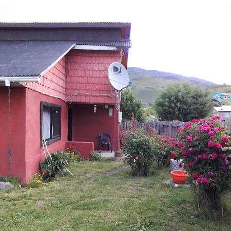 Hostal Y Cabanas Peumayen Пуерто Гуадал Екстериор снимка
