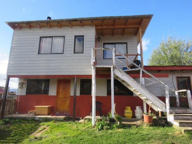 Hostal Y Cabanas Peumayen Пуерто Гуадал Екстериор снимка