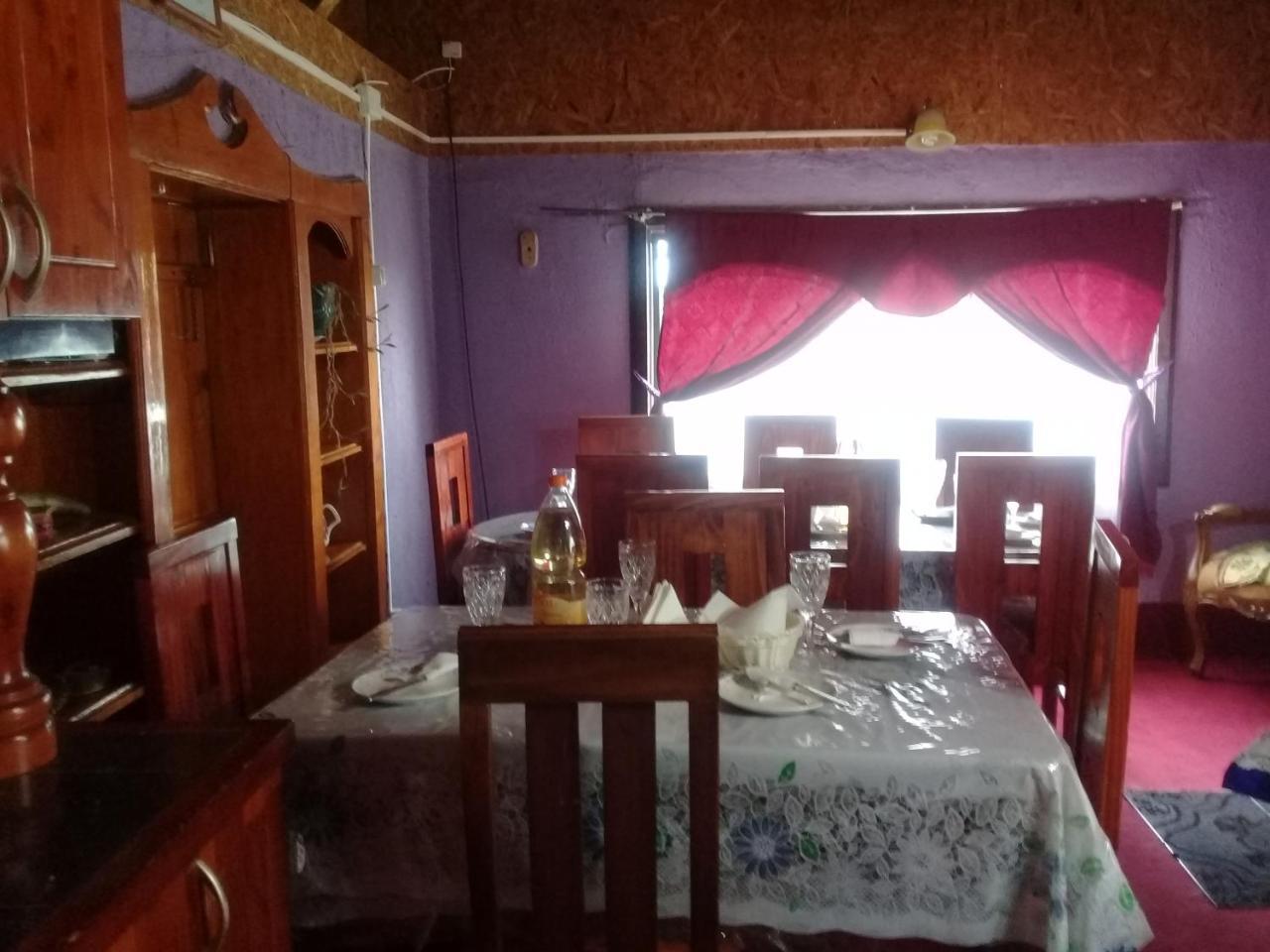 Hostal Y Cabanas Peumayen Пуерто Гуадал Екстериор снимка
