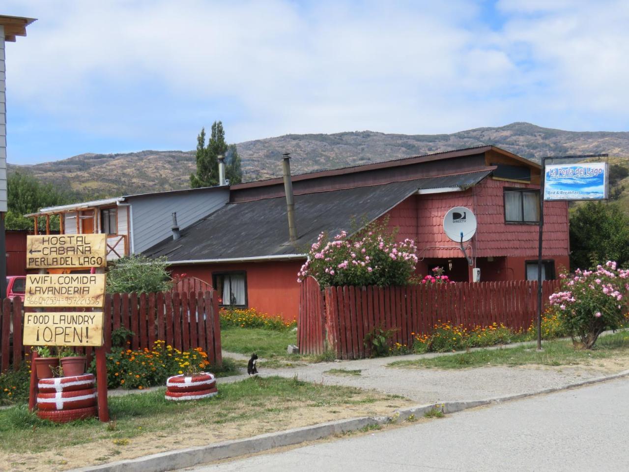 Hostal Y Cabanas Peumayen Пуерто Гуадал Екстериор снимка